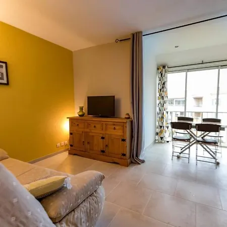 Apartment Beau Pour 4 Personnes A *